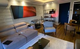Apt 3BR luxo com 2 garagens na melhor localização